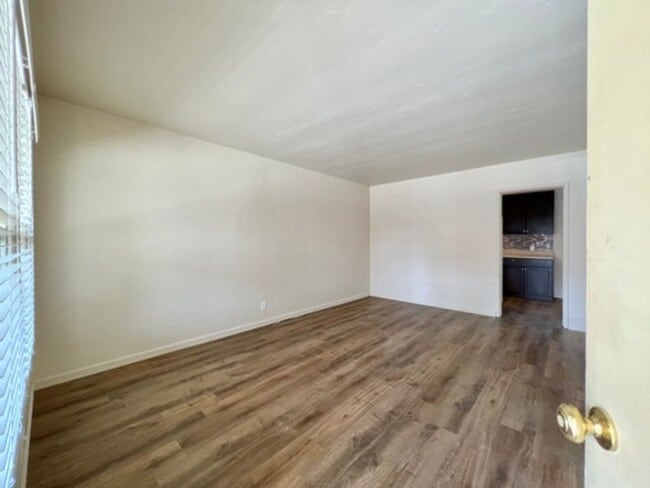 Foto del edificio - ADR2680-2682*