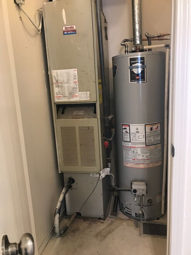 Foto del edificio - 1500 W Rainey St