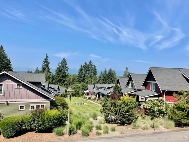 Foto del edificio - In town Poulsbo view home....perfect locat...