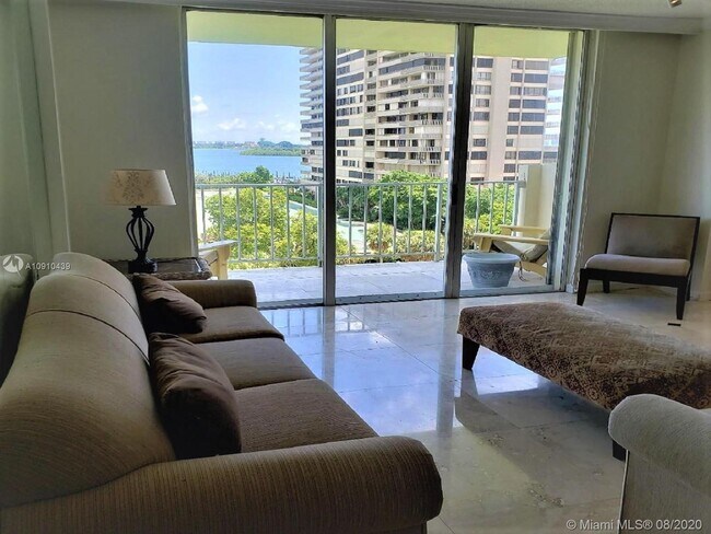 Foto del edificio - 11111 Biscayne Blvd