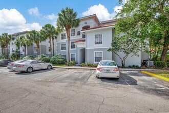 Building Photo - 5016 Lantana Rd