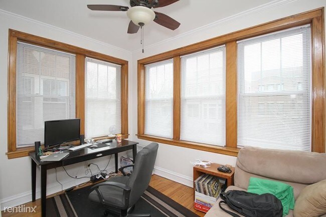 Foto del edificio - 2635 N Talman Ave