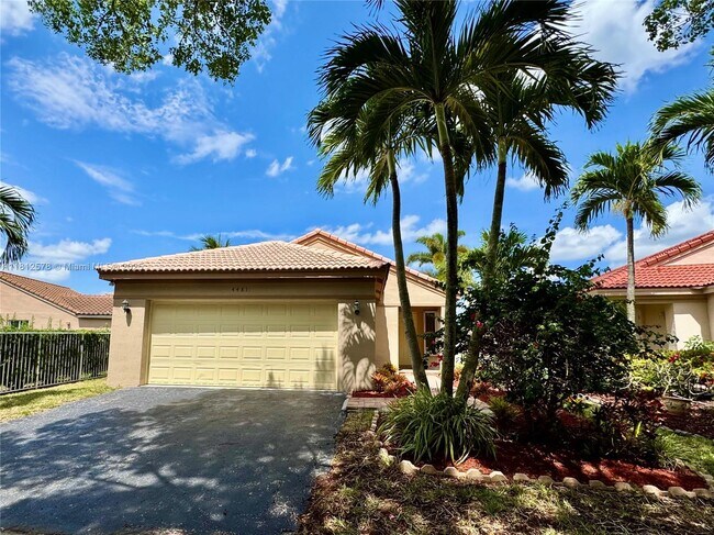 Foto del edificio - 4481 Dogwood Cir