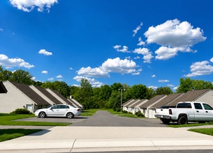 Building Photo - 1258 Green Valley Dr