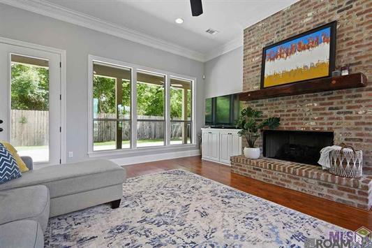 Foto del edificio - 11279 Hillpark Ave