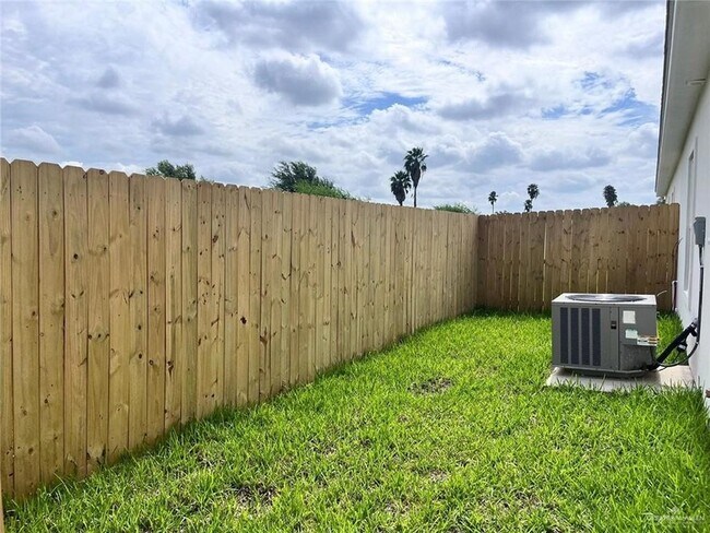 Foto del edificio - 1420 S Yankton St