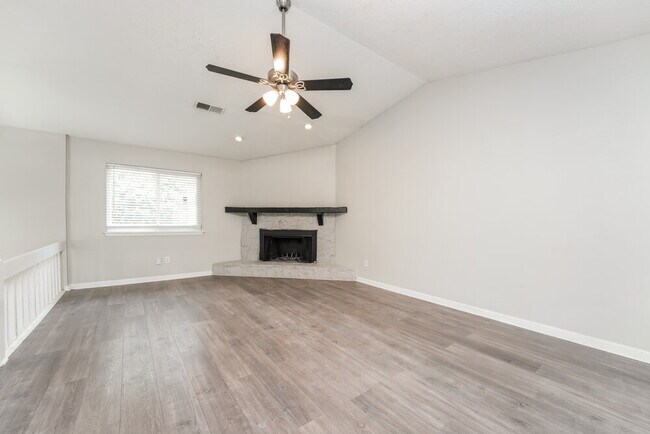 Foto del edificio - 5178 Scarbrough Ln