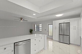Building Photo - 108 Flanders C