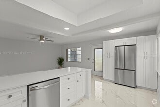 Building Photo - 108 Flanders C