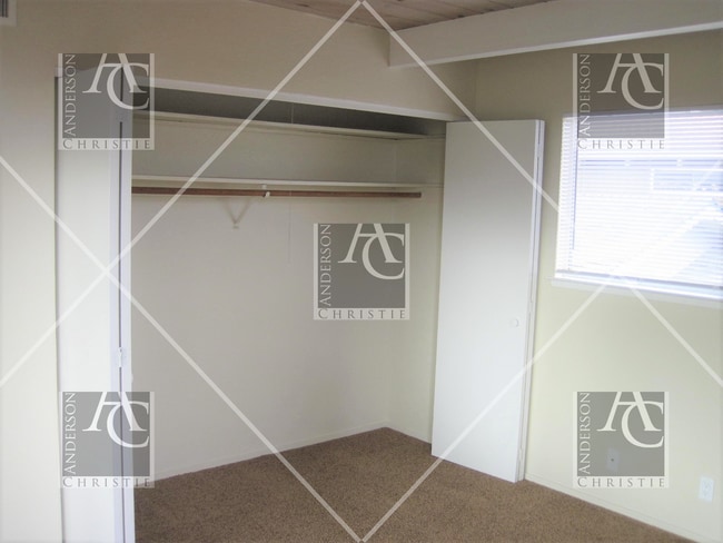 Building Photo - 306Cayuga