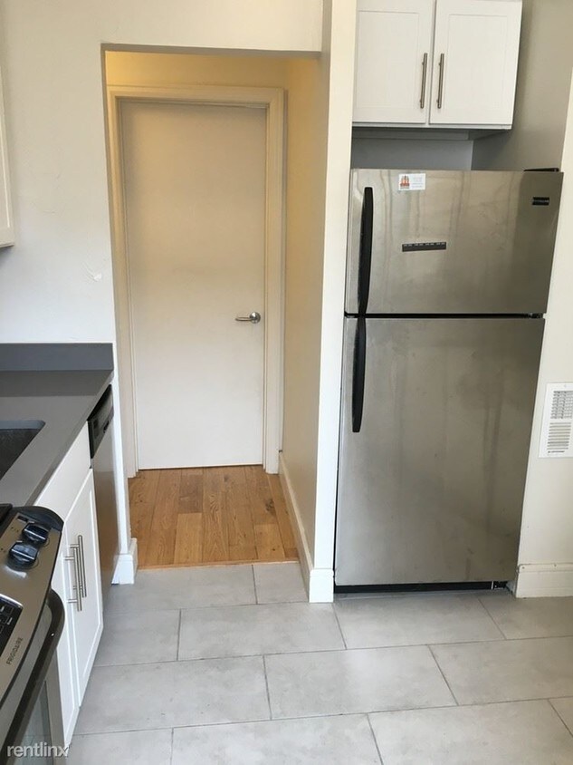 Foto del edificio - 320 Saint Nicholas Ave