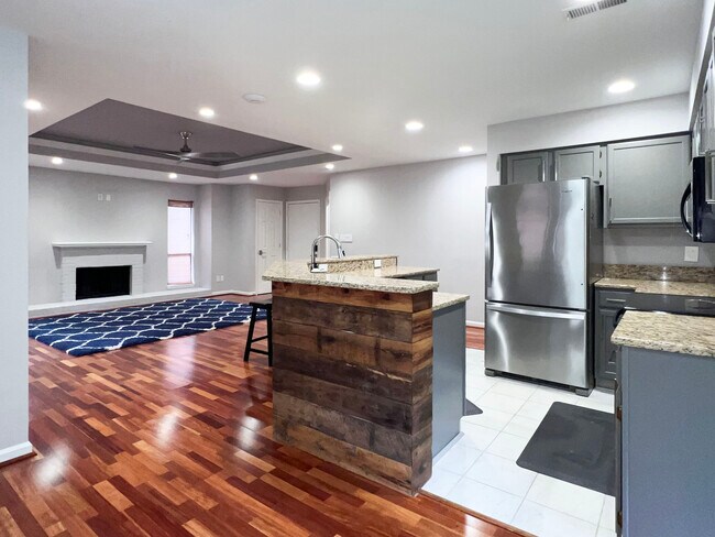 Foto del edificio - 221 New Kent Pl