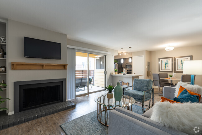 1.5BR, 1BA - 790SF - Living Room - Flintridge Apartment Homes