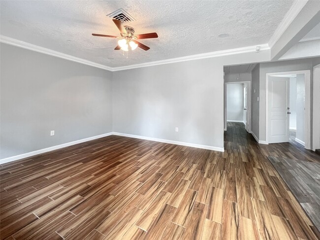 Foto del edificio - 6347 Limestone St