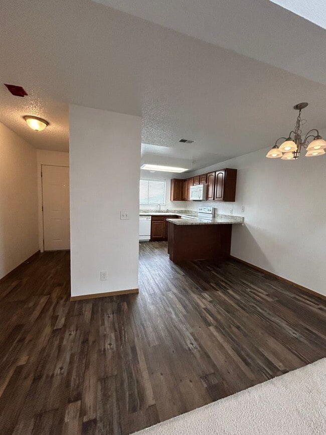 Building Photo - 2 BR/1 BA Condo in Desirable Area of Wesminster, CO