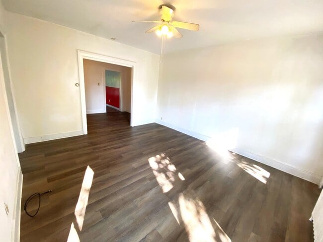Building Photo - 1140 Vestal Ave