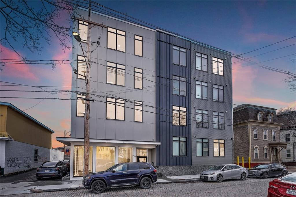Foto principal - 468 W Fountain St