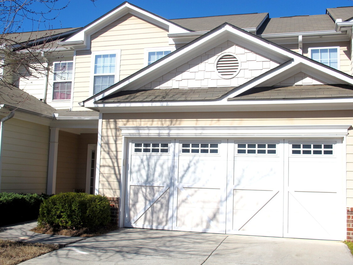 Primary Photo - BEAUTIFUL 3 BEDROOM 2.5 BATH TOWN HOME AVA...
