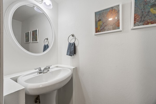 Foto del edificio - 1255 Blalock Rd