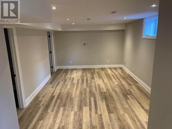 Building Photo - 30 Watson St