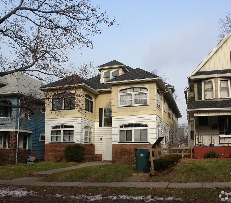 Primary Photo - 156 Birr St