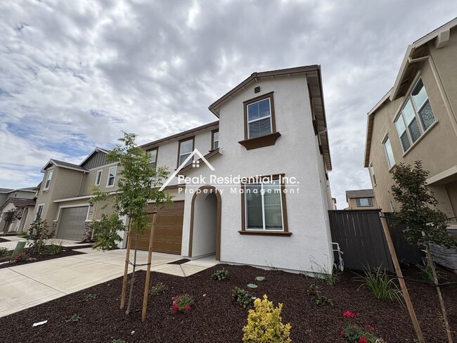 Building Photo - Brand New 4bd/2.5a Rancho Cordova Home With Loft-Must See!