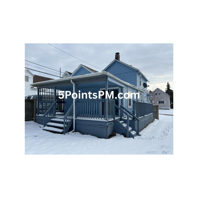 Foto del edificio - 7805 Bancroft Ave