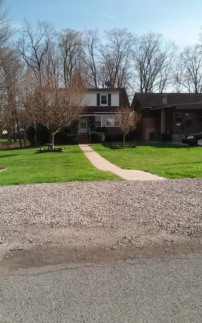 2044 Belton St Unit 2, Johnstown, PA 15904 Apartments in Johnstown