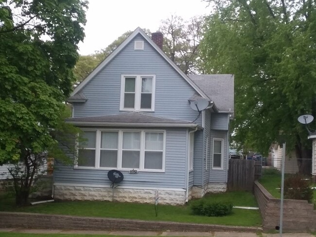 Building Photo - 2751 11th Avenue C