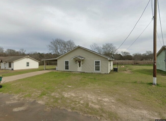 Building Photo - 116 Willow Brook Dr