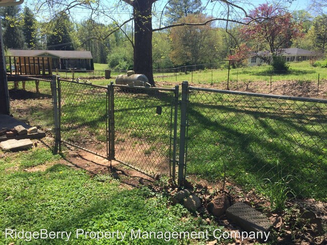 Building Photo - 3 br, 1 bath House - 1681 New Light Rd