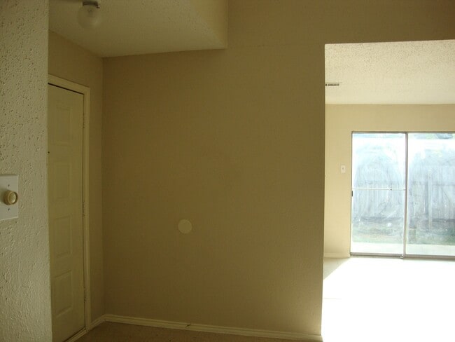 Building Photo - Big Country