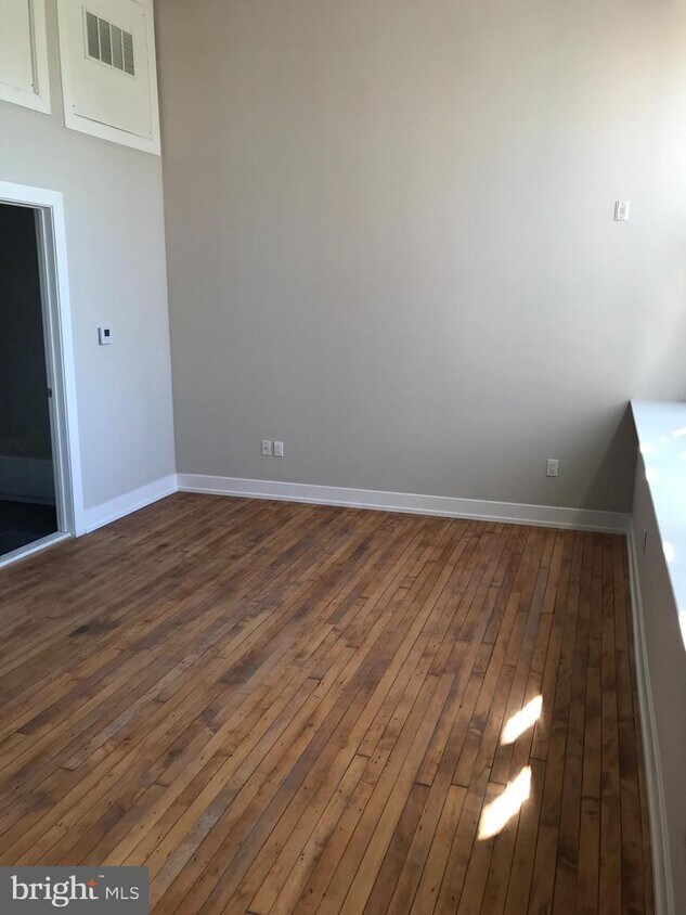 4629 E Thompson St Unit 43, Philadelphia, PA 19137 Room for Rent in