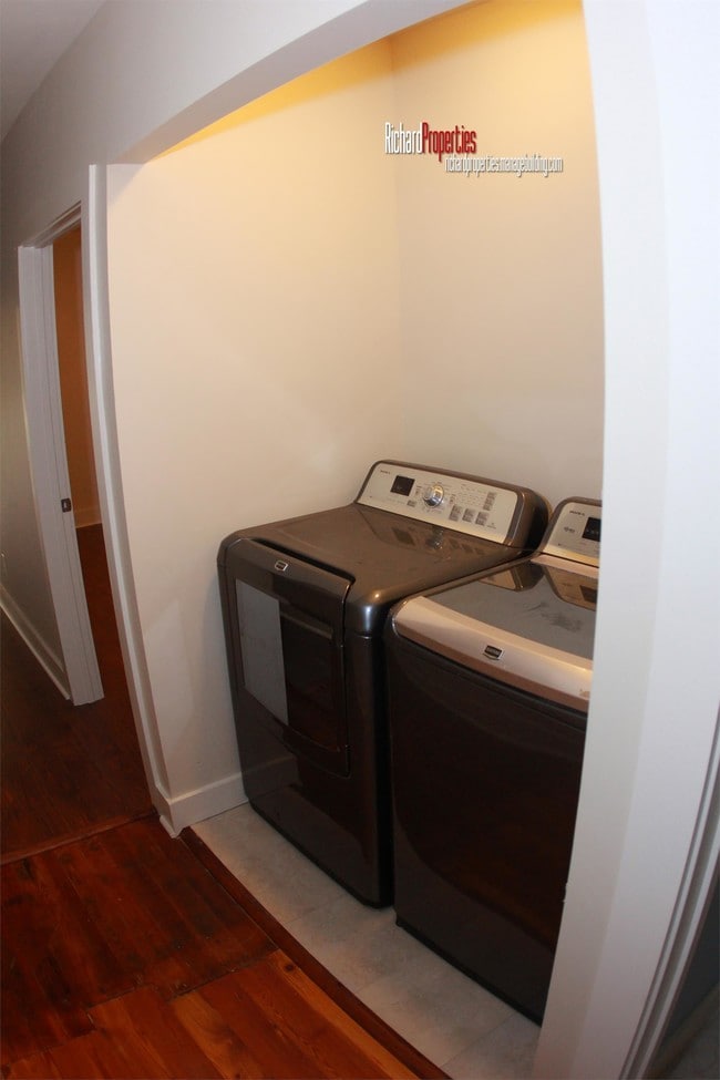 Building Photo - 3430 Danneel St