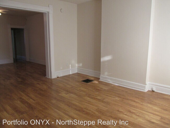 Foto del edificio - 1438 Hunter Ave