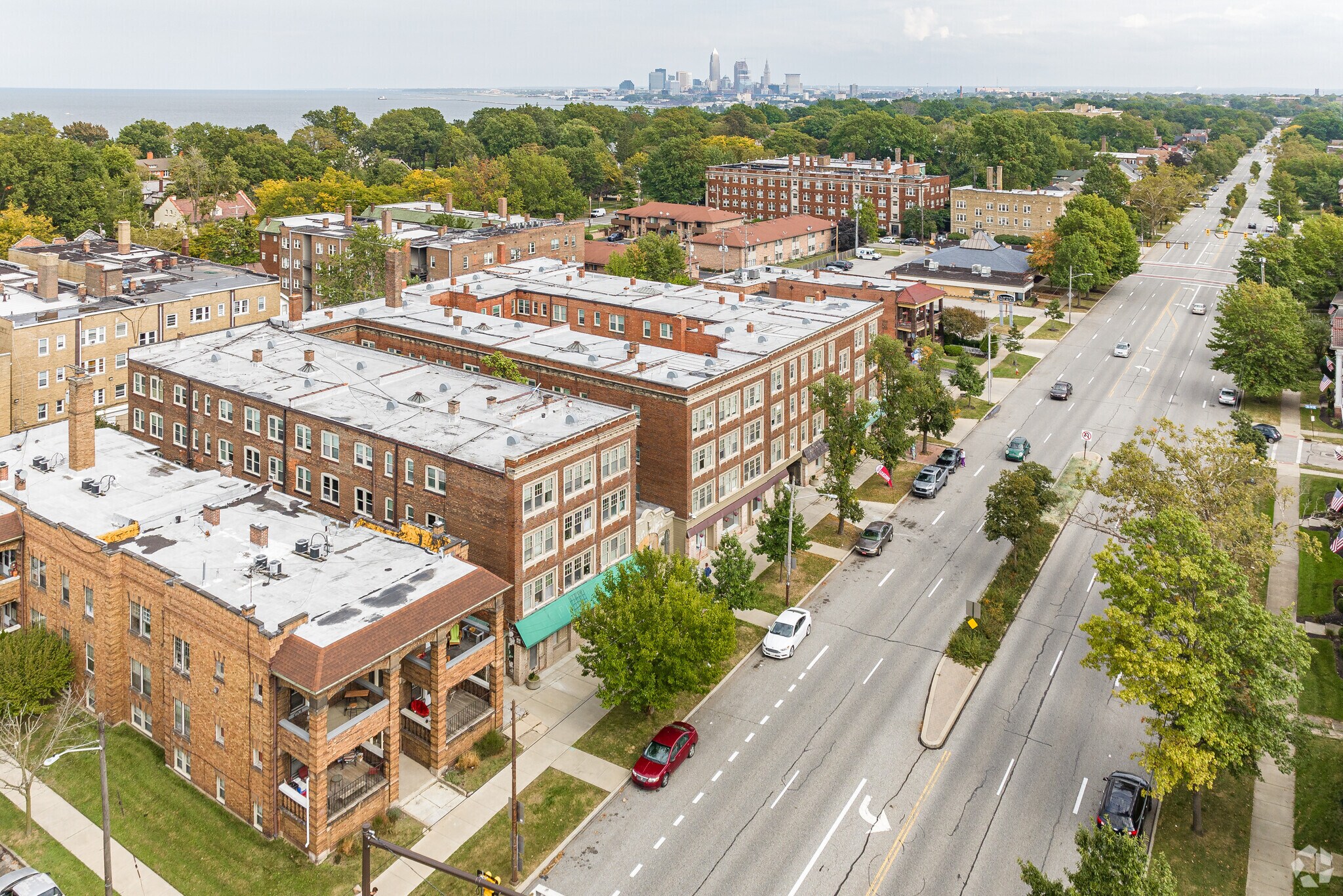 Clifton Court Apartments – photo 3