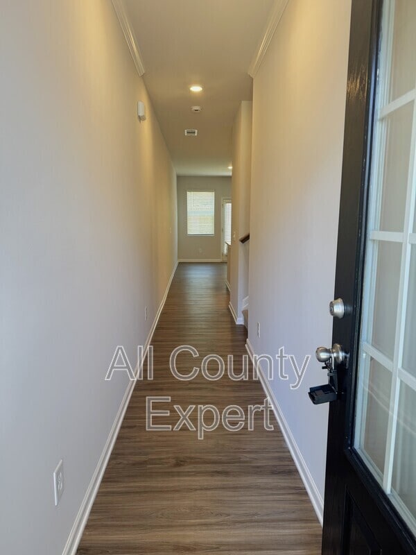 Building Photo - 280 Whitetail Cir