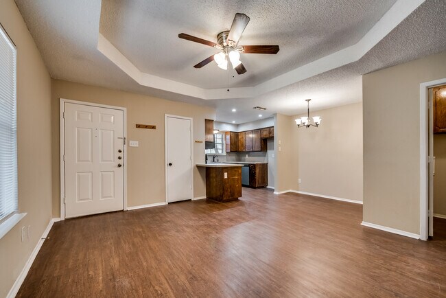 Building Photo - 7625 Evergreen Rd