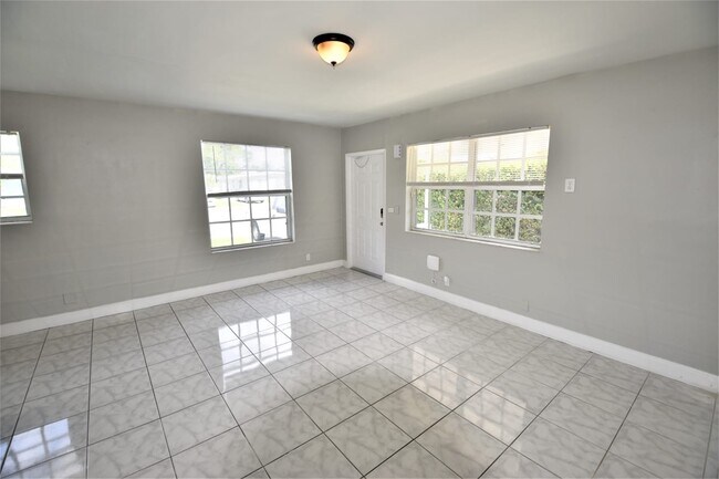 Building Photo - 38 Tortuga Rd