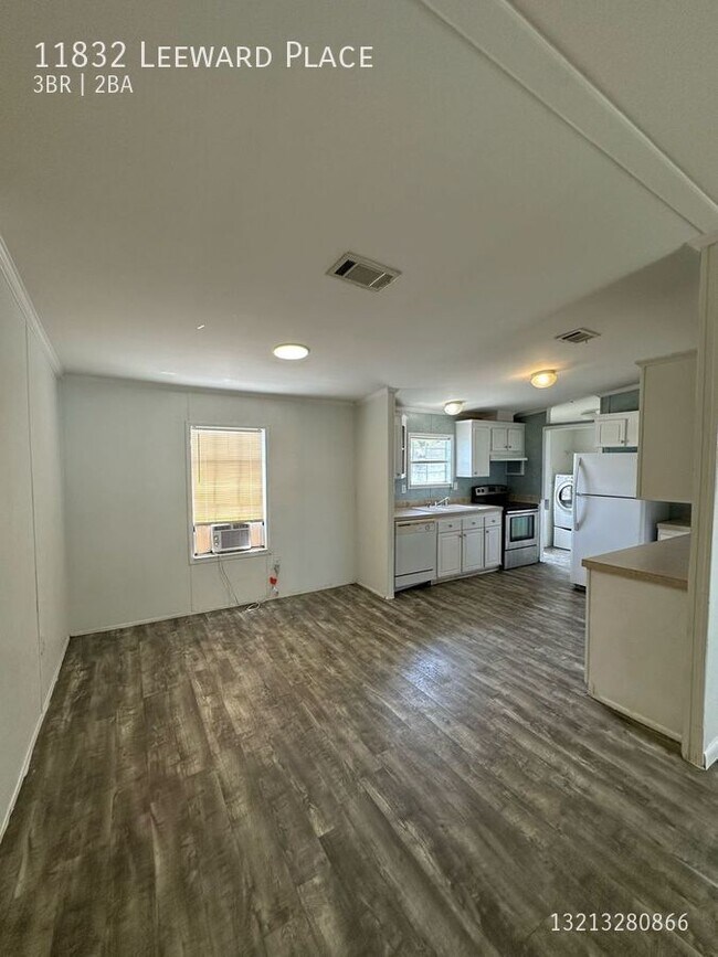 Foto del edificio - 11832 Leeward Pl