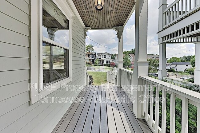 Foto del edificio - 1011B Caldwell Ave