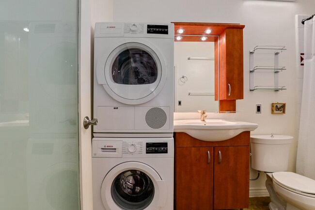 Foto del edificio - Awesome 2 Bedroom 1 bath unit Downtown LA ...