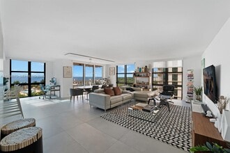 Building Photo - 1121 Crandon Blvd