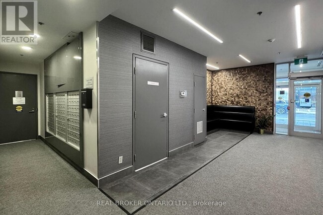 Building Photo - 38 Niagara St