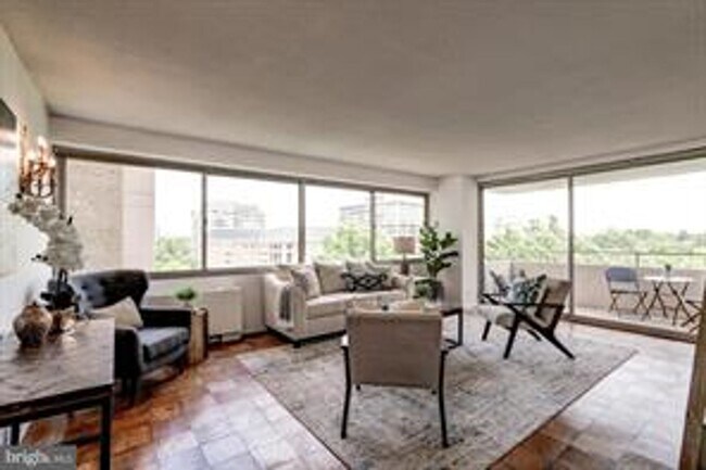 Foto del edificio - incredible view from the unit, 2 bedroom and 2 full bath