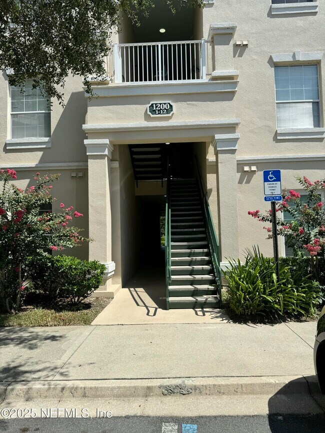 Foto del edificio - 8601 Beach Blvd