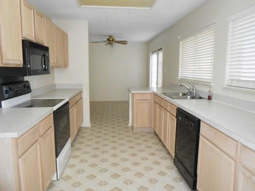 Building Photo - 3132 Pine Valley Dr