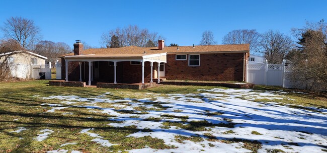 Building Photo - 26 College Dr