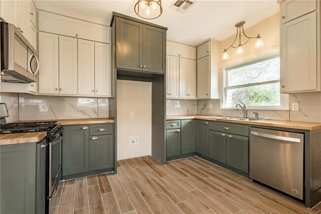 Foto del edificio - 732 NW 21st St