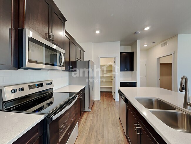 Foto del edificio - 9366 Wabash St